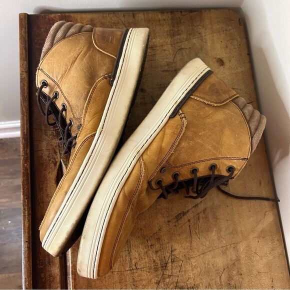 Bullboxer High Top Tan Leather Lace Up Shoes Men's 11 Some Stains & Wear see pix - Picture 5 of 11